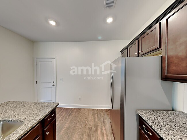 Photo - 5603 Cuba Rd