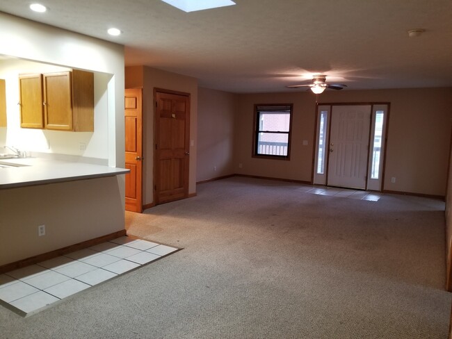 Photo - 627 N Morton St Unit 631