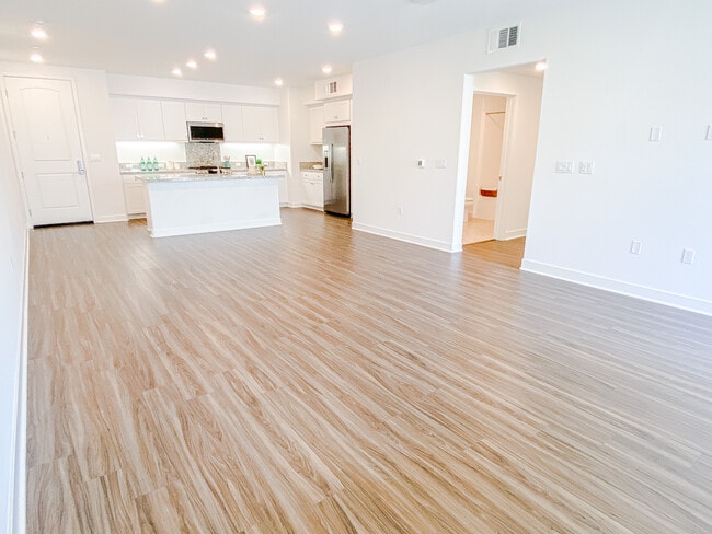 Photo - 1893 Union St