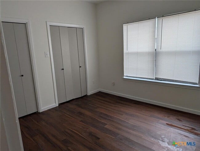 Photo - 1221 Hopkins St Unidad 13