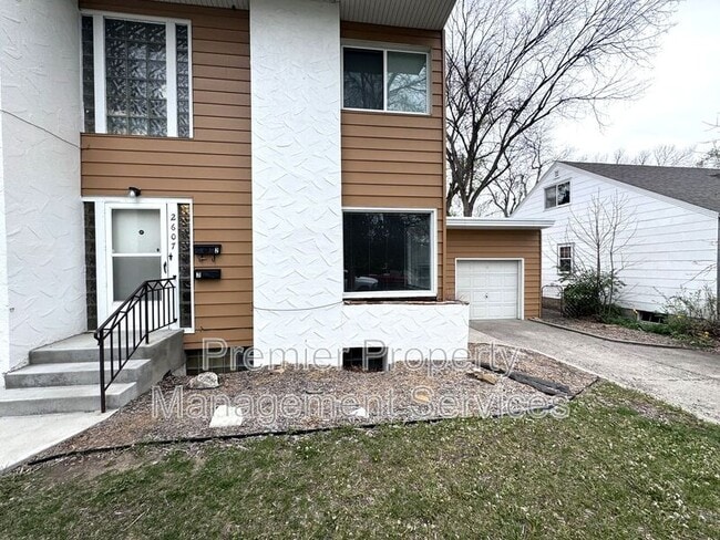 Building Photo - 2607 Glenwood Ln Unit #2