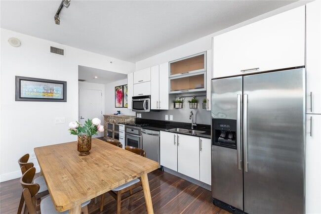 Photo - 60 SW 13th St Unit 4613