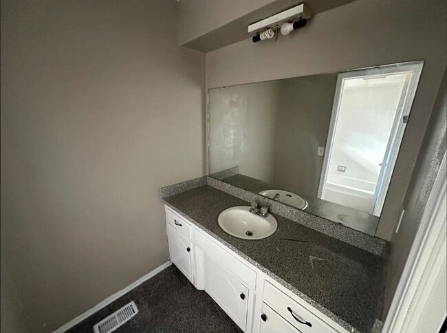 Photo - 4 Bed 2 Bath Available!