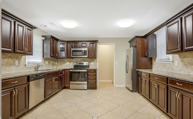 Photo - 3032 Remington St