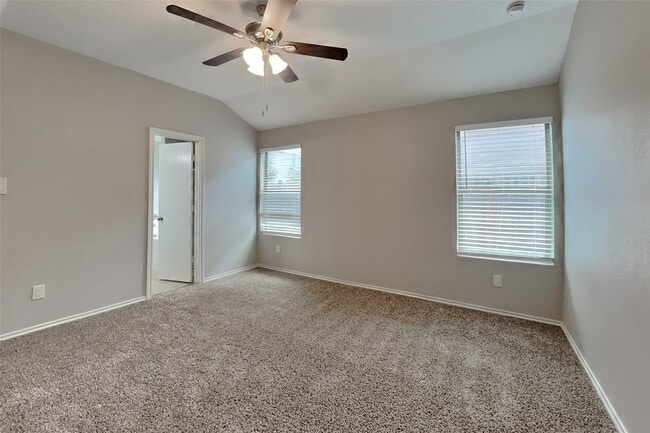Photo - 804 Lovebug Ln