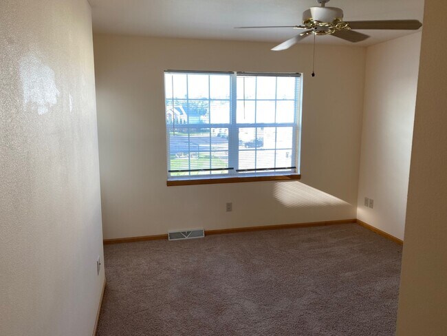 Photo - 757 Oregon Parks Ave