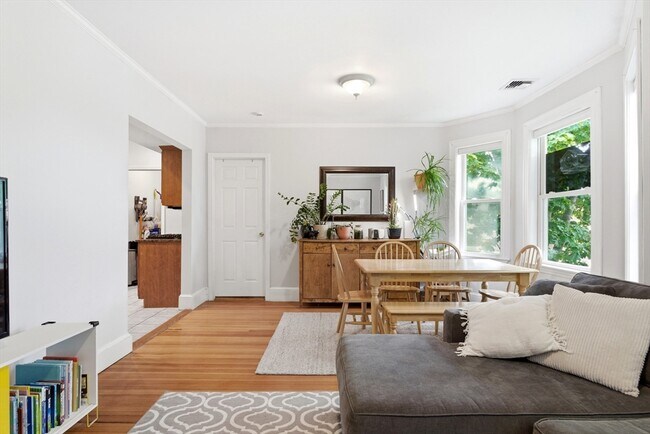 Photo - 10 Ashmont Ct Unit 3