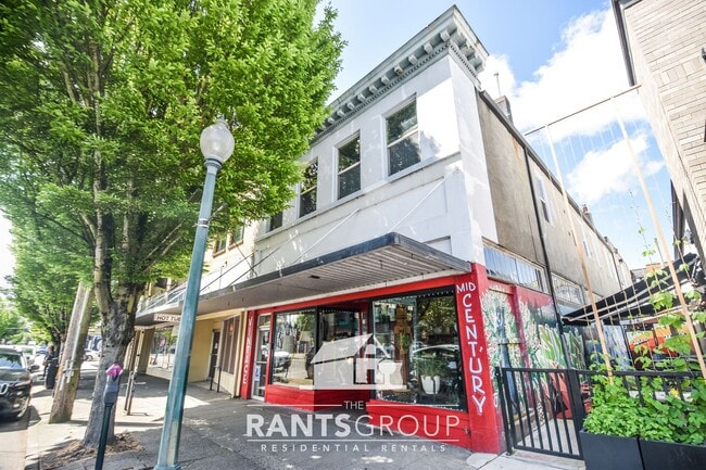 Building Photo - The Historic Kincy Hardware Building Unit 202