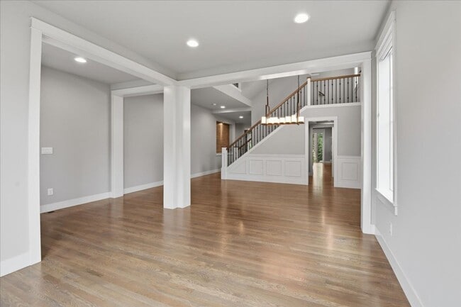 Photo - 4bd/4.5ba Sammamish Home