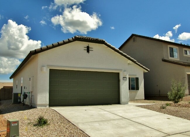 Photo - 3BR/2BA/2CG, 1423 sq.ft. rental in the Holiday subdivision, Sierra Vista, AZ
