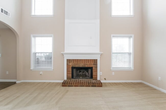 Photo - 1675 Berrywood Way