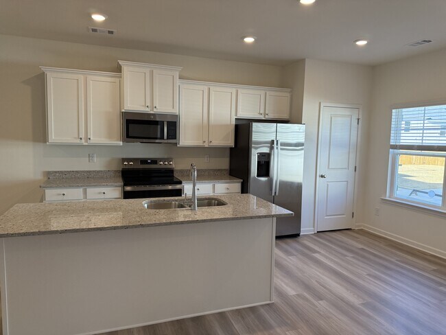 Photo - 1583 Salem Dr