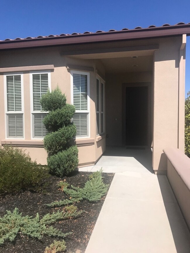 Photo - Charming 2 Bed 2 Bath - Trilogy at The Vineyards