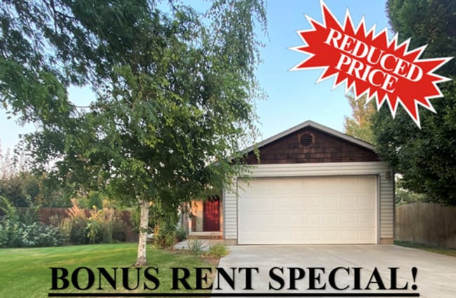 Building Photo - BONUS RENT SPECIAL! 3 Bed on Cul-de-sac with Great Backyard and Lawn Service!