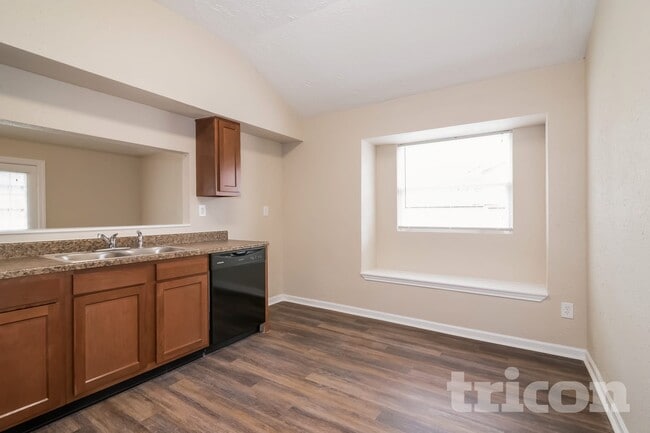 Photo - 2011 Marlberry Ln