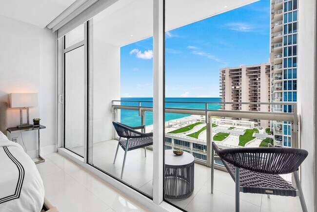 6801 Collins Ave Unidad 1206