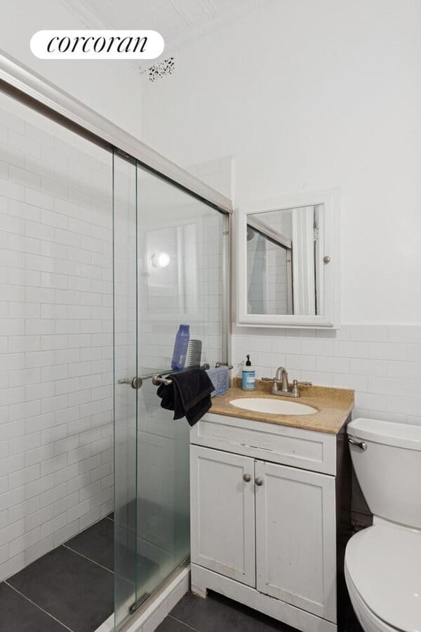 Photo - 118 Montague St