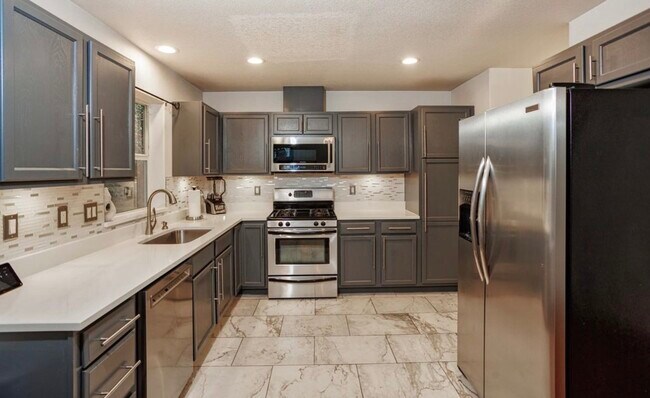 Photo - 1018 NE Mariners Loop