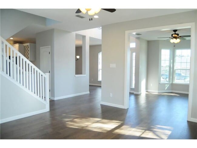 Photo - 923 Felicia Ln