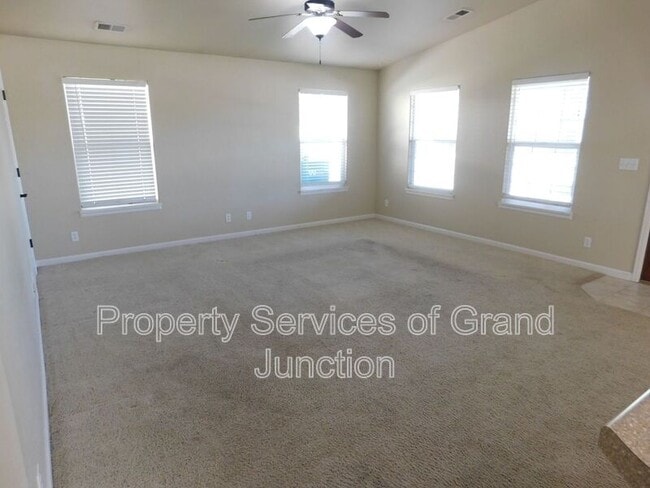 Photo - 1105 Alexander Ct