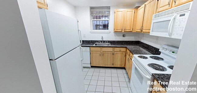Photo - 112 Queensberry St Unit B