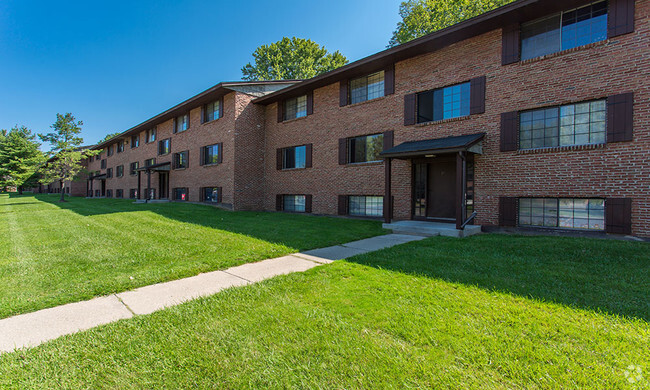 Building Photo - Residences at Covered Bridge Rental