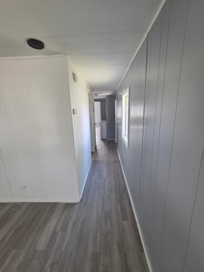 Photo - 1511 Mydland Rd