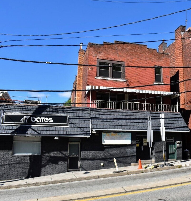Amazing Two Bedroom in Oakland! Ample Natu... - Amazing Two Bedroom in Oakland! Ample Natu...