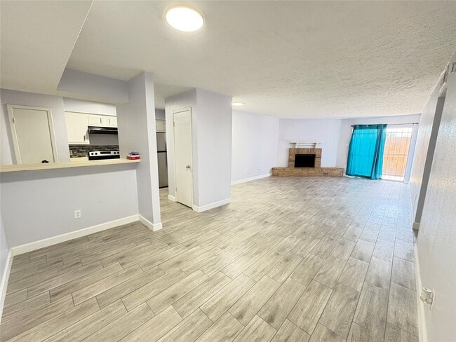 Building Photo - 10555 Turtlewood Ct