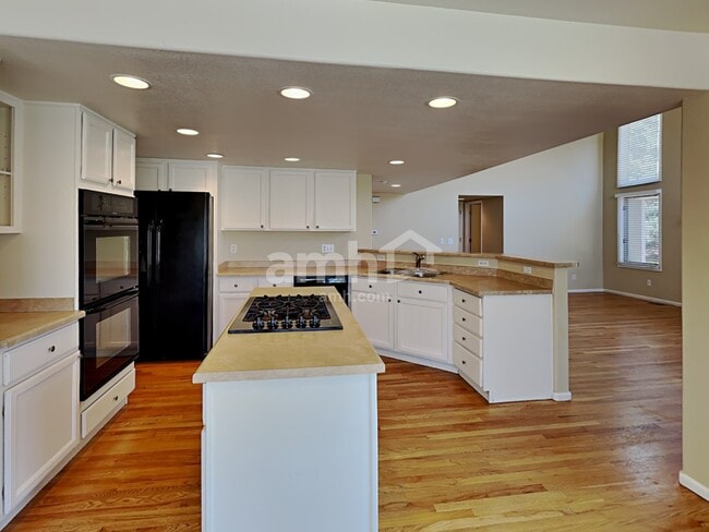 Photo - 342 W Prestwick Way