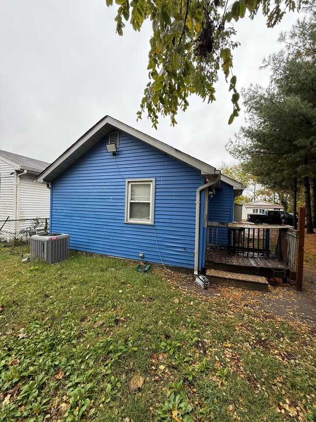 Photo - 15 Deming Ave