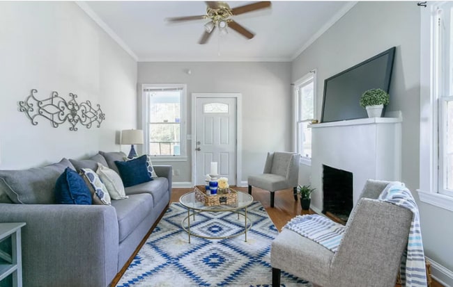 Photo - 729 King St