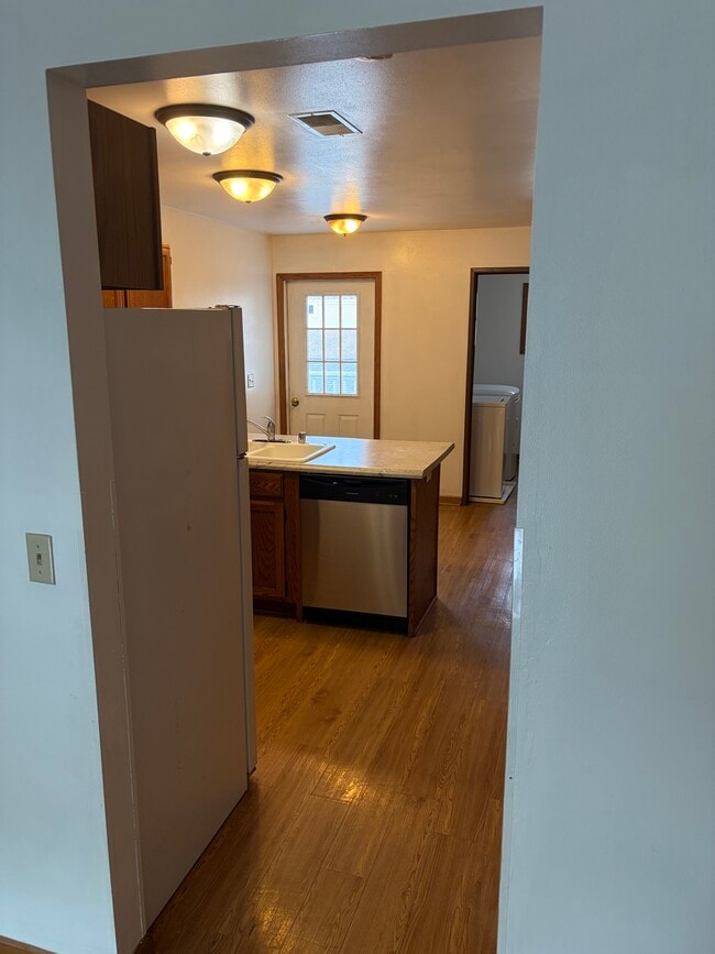 2005 Cliff Alex Ct S Unit 2005 Cliff Alex Ct S, Apt 3