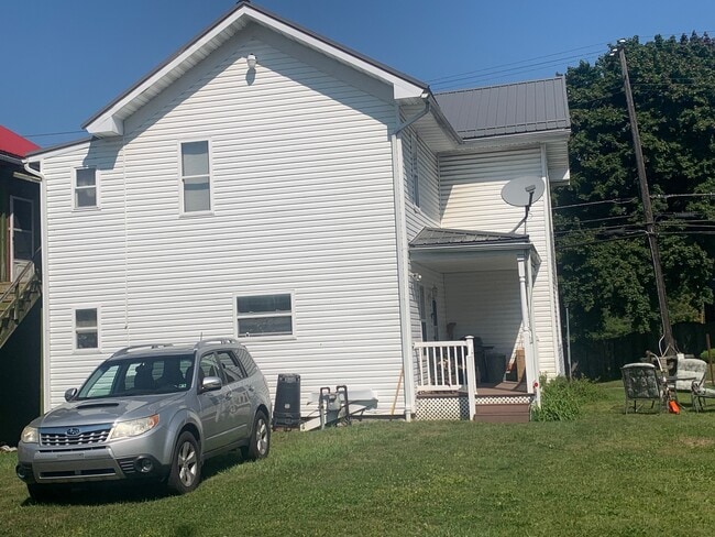 Photo - 607 E Mahoning St