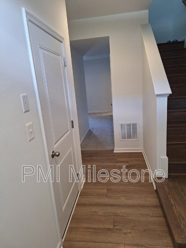 408 Slick Terrace