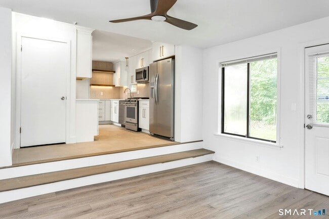 Photo - 124 Minturn Pl