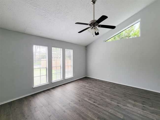 Photo - 1454 Plumwood Dr