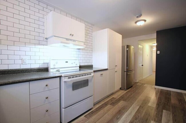 Photo - 8 Charlton St