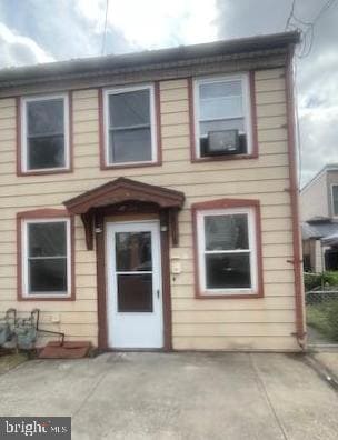 Photo - 123 N Market St House