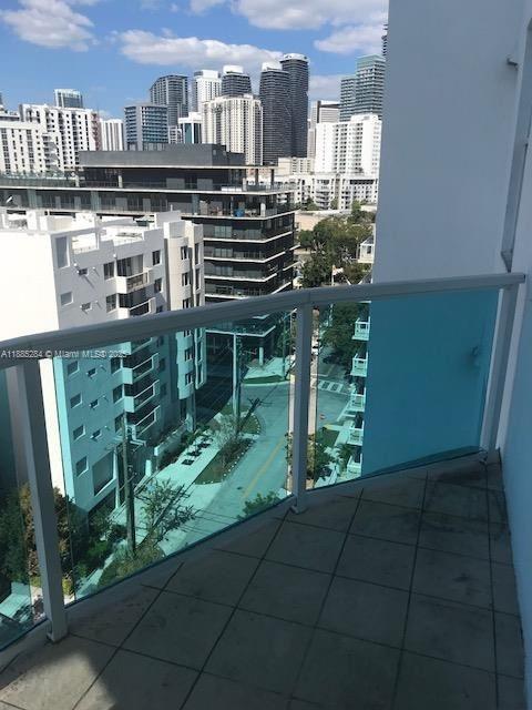 Photo - 1723 SW 2nd Ave Unidad 1103