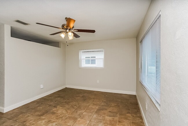 Photo - 3112 18th St N