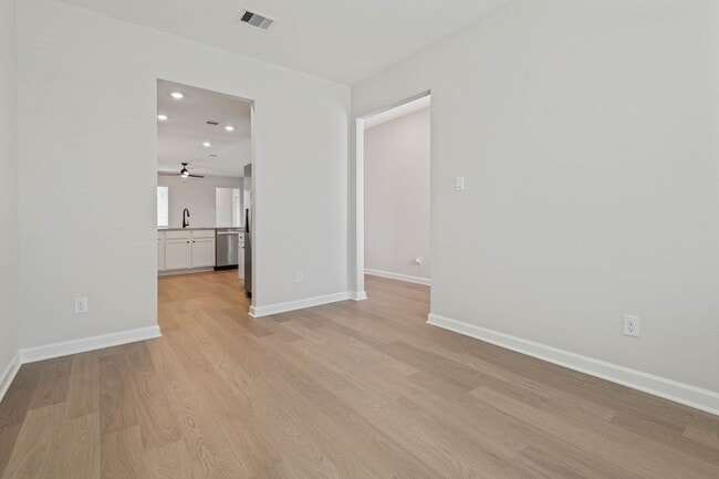 Photo - 1027 Rosewood Trl