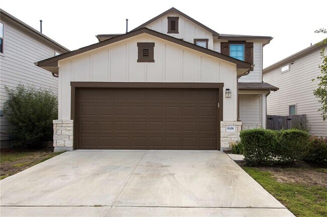 9109 Garnet Dr