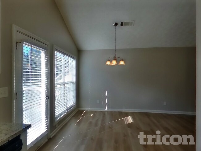 Photo - 125 Shenandoah Dr