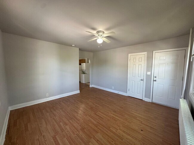 Photo - 1025 17th St NE