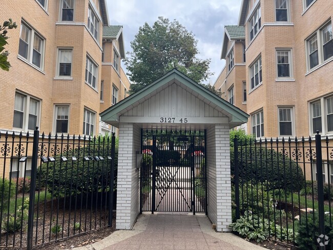 Building Photo - 3129 W Palmer Square Unit G Rental