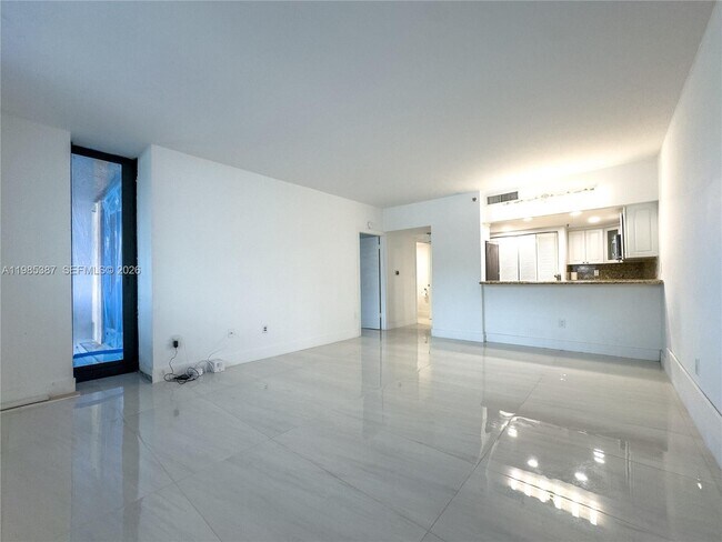 Photo - 540 Brickell Key Dr Unit 416