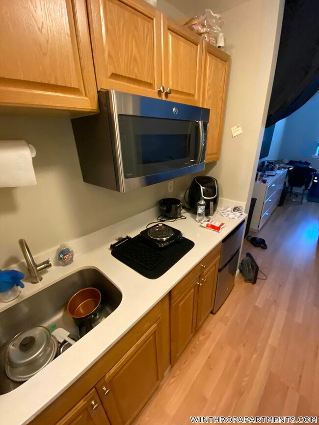 Building Photo - 312 Shirley St Unit 302 Rental