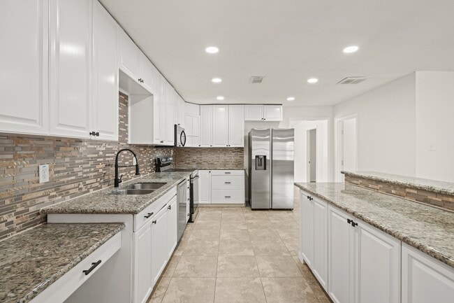 Photo - 6711 Pickett Dr