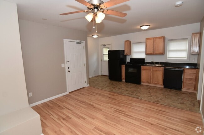 Building Photo - 2625 3rd Ave Rental